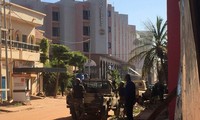 Bamako: 27 morts dans la prise d’otages revendiquée par un proche d’Al Qaïda