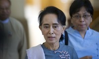 Myanmar : le parti d’Aung San Suu Kyi remporte 77% des sièges au parlement