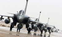 Le Parlement approuve la prolongation des frappes françaises en Syrie