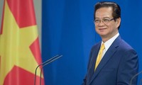 Le PM Nguyên Tân Dung est parti à la 21ème conférence de Paris sur le climat