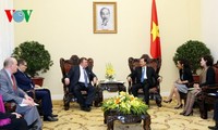 Vu Van Ninh reçoit le président de la banque IIB
