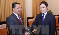 Pham Binh Minh reçoit des responsables chinois et sri-lankais
