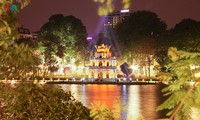 Hanoi accueille le Nouvel An en lumières et en couleurs