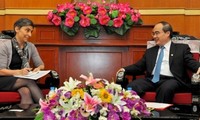 Nguyên Thiên Nhân reçoit l’ambassadrice suisse au Vietnam