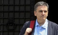 Le ministre grec des Finances en tournée pour alléger la dette