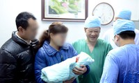 Accouchement de la première mère-porteuse au Vietnam