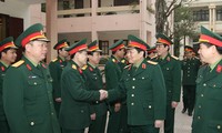 Le général Ngo Xuan Lich présente ses voeux de Nouvel an