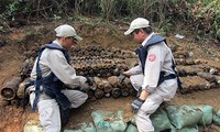 Le Vietnam élabore un plan national en faveur des victimes des bombes et des mines