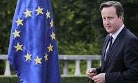 « Brexit »: Cameron et Hollande saluent le Conseil européen