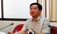 Le secrétaire du comité du parti de Ho Chi Minh-ville reçoit plusieurs appels