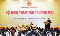 Nguyen Tan Dung : La compétitivité nationale dépend du régime administratif