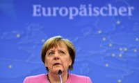 Crise migratoire : pour Merkel, l’UE ne peut pas laisser la Grèce plonger dans le chaos