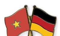 Le secrétaire d’Etat allemand à la Défense au Vietnam 