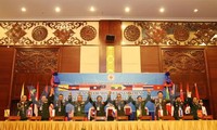 Les chefs des délégations de la défense de l’ASEAN prônent la paix en mer Orientale