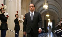 Terrorisme: François Hollande renonce à réviser la Constitution