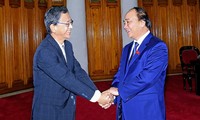 L’ambassadeur du Japon au Vietnam félicite le PM Nguyen Xuan Phuc 