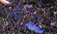 En Pologne, manifestation monstre en faveur de l’Europe