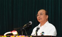Elections législatives: Nguyen Xuan Phuc rencontre l’électorat de Haiphong 