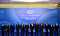 Nguyen Xuan Phuc au sommet célébrant les 20 ans du dialogue ASEAN-Russie