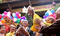 Le président de la République assiste à l’anniversaire de Bouddha