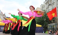 Le Vietnam impressionne à la fête des ethnies en République tchèque