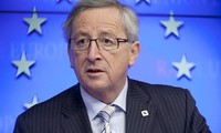 Juncker accepte une invitation en Russie