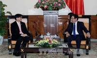 Pham Binh Minh reçoit les ambassadeurs thaïlandais et philippin