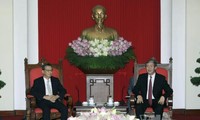 Dinh The Huynh reçoit l’ambassadeur du Japon au Vietnam