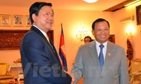 Dinh La Thang reçu par des dirigeants cambodgiens