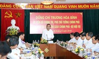 Truong Hoa Binh travaille avec la commission des affaires religieuses du gouvernement