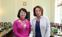 Activités de la vice-présidente vietnamienne en Pologne