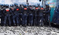France : l'exécutif menace d'interdire les manifestations