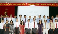 Nguyen Thien Nhan rencontre des ambassadeurs et consuls généraux du Vietnam à l’étranger