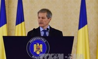 Visite officielle du Premier ministre roumain au Vietnam