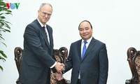 Nguyên Xuân Phuc reçoit l’ambassadeur allemand au Vietnam