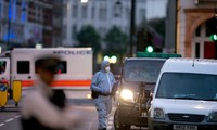 Attaque au couteau à Londres: une femme tuée, la piste terroriste pas exclue