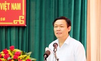 Vuong Dinh Hue salue les efforts du Sud Ouest dans la réduction de la pauvreté