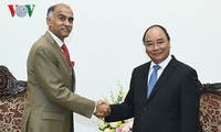 Nguyên Xuân Phuc reçoit l’ambassadeur indien Harish Parvathaneni