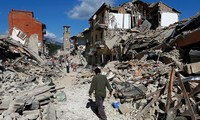 Séisme en Italie : le bilan s'alourdit à 250 morts