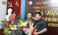 Tong Thi Phong visite le bureau de la VOV dans le Nord Ouest