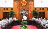 Le Premier ministre travaille avec les autorités de Quang Nam et de Da nang