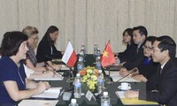 Consultation politique Vietnam-Pologne 