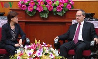 Nouvelle ambassadrice singapourienne reçue par Nguyen Thien Nhan
