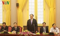 Tran Dai Quang reçoit des anciens officiers de sécurité du Sud