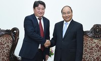 Nguyen Xuan Phuc reçoit l’ambassadeur de Mongolie