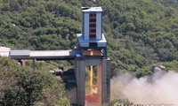 Pyongyang  se dit déterminé à lancer des satellites 