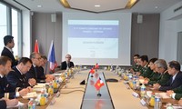 Premier dialogue sur la politique de la défense Vietnam-France