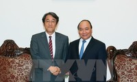 Nguyen Xuan Phuc reçoit le nouvel ambassadeur du Japon au Vietnam