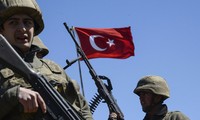 Turquie: nouveau déploiement de chars et canons à la frontière syrienne