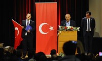 Metz : arrivée en France du ministre des Affaires étrangères turc Mevlut Cavusoglu